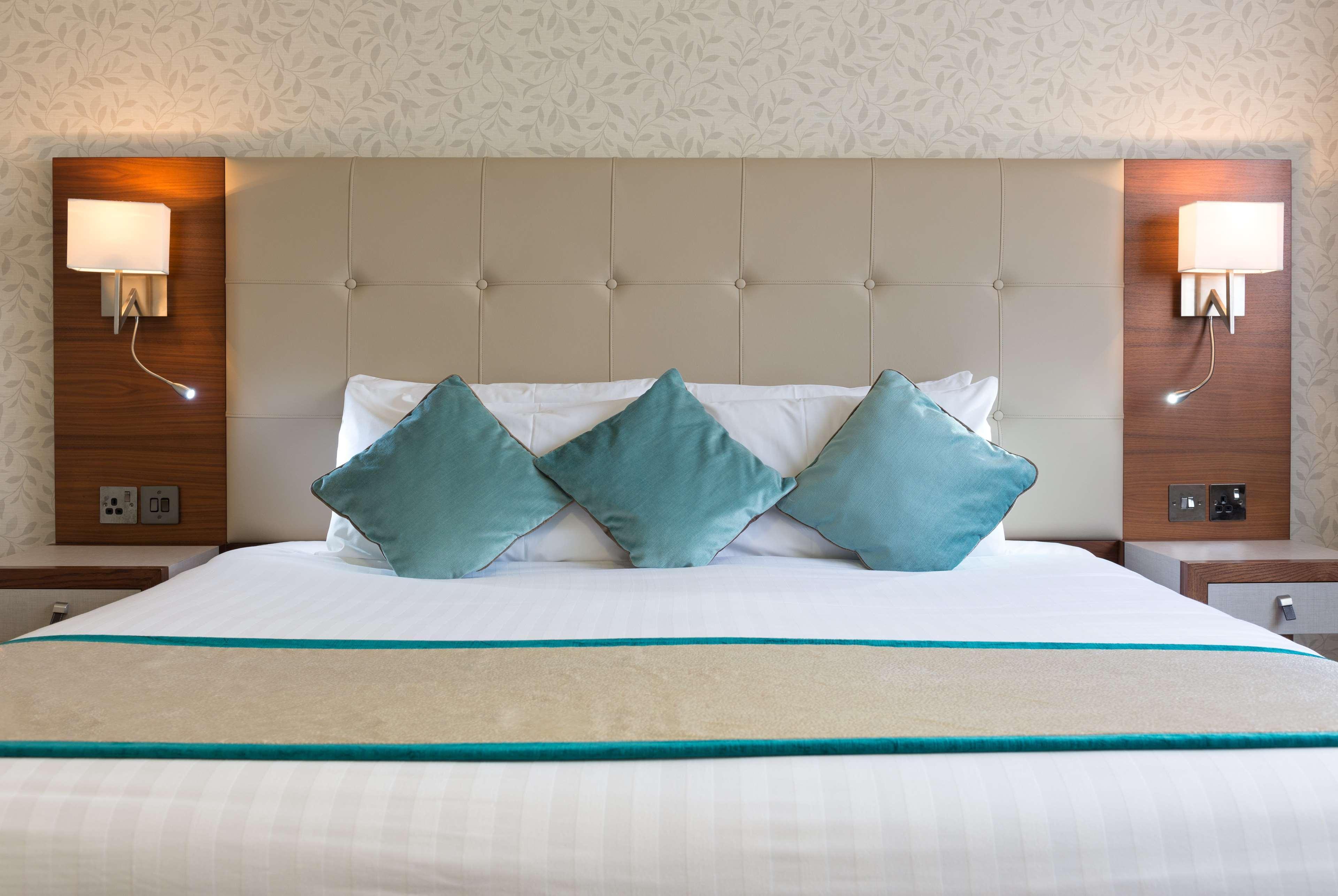 Best Western Red Lion Hotel Salisbury Extérieur photo