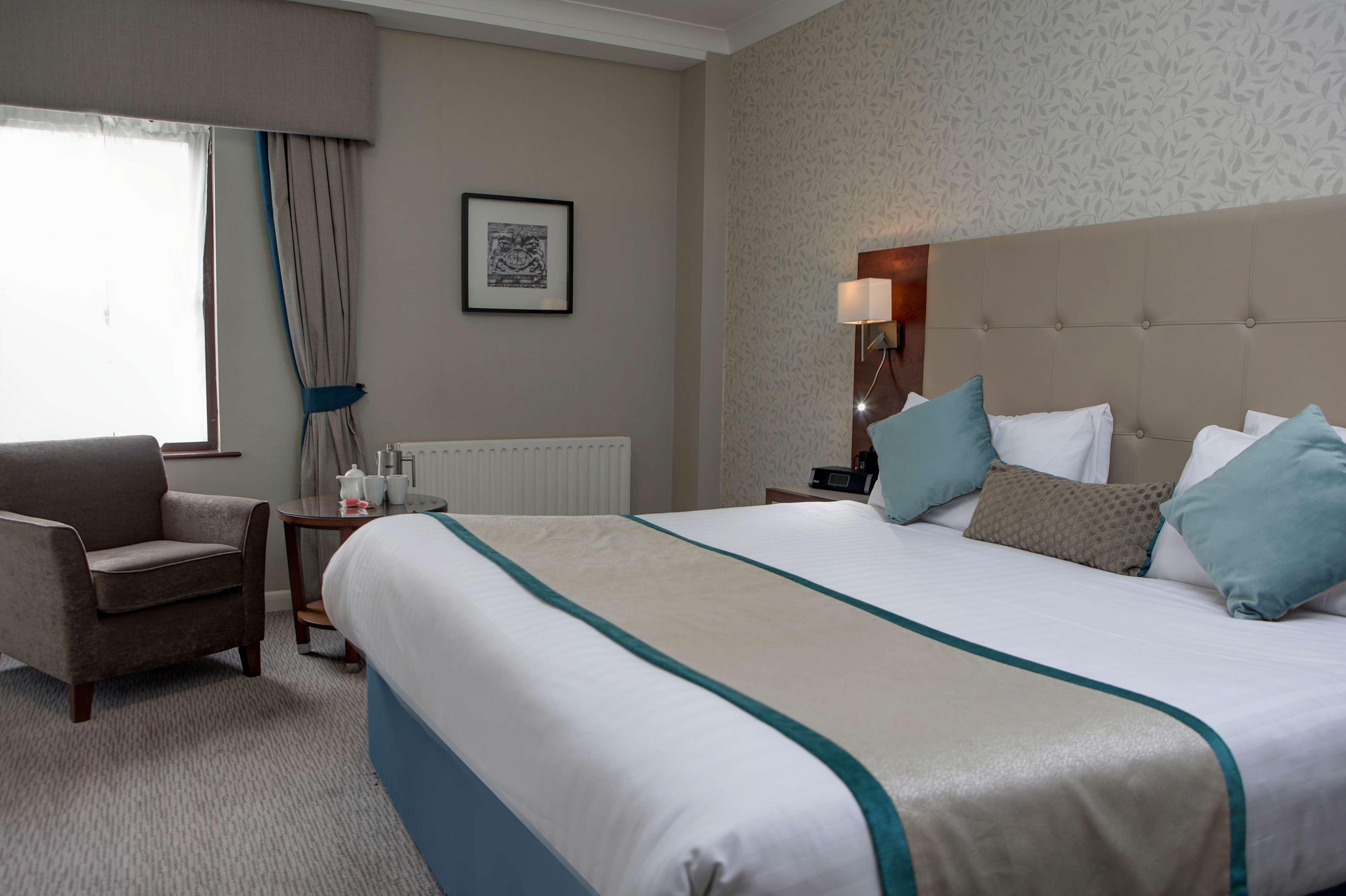 Best Western Red Lion Hotel Salisbury Extérieur photo